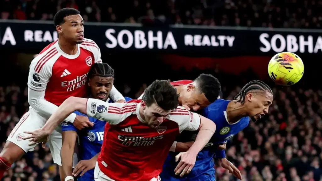 5 vấn đề nổi cộm của Ngoại hạng Anh